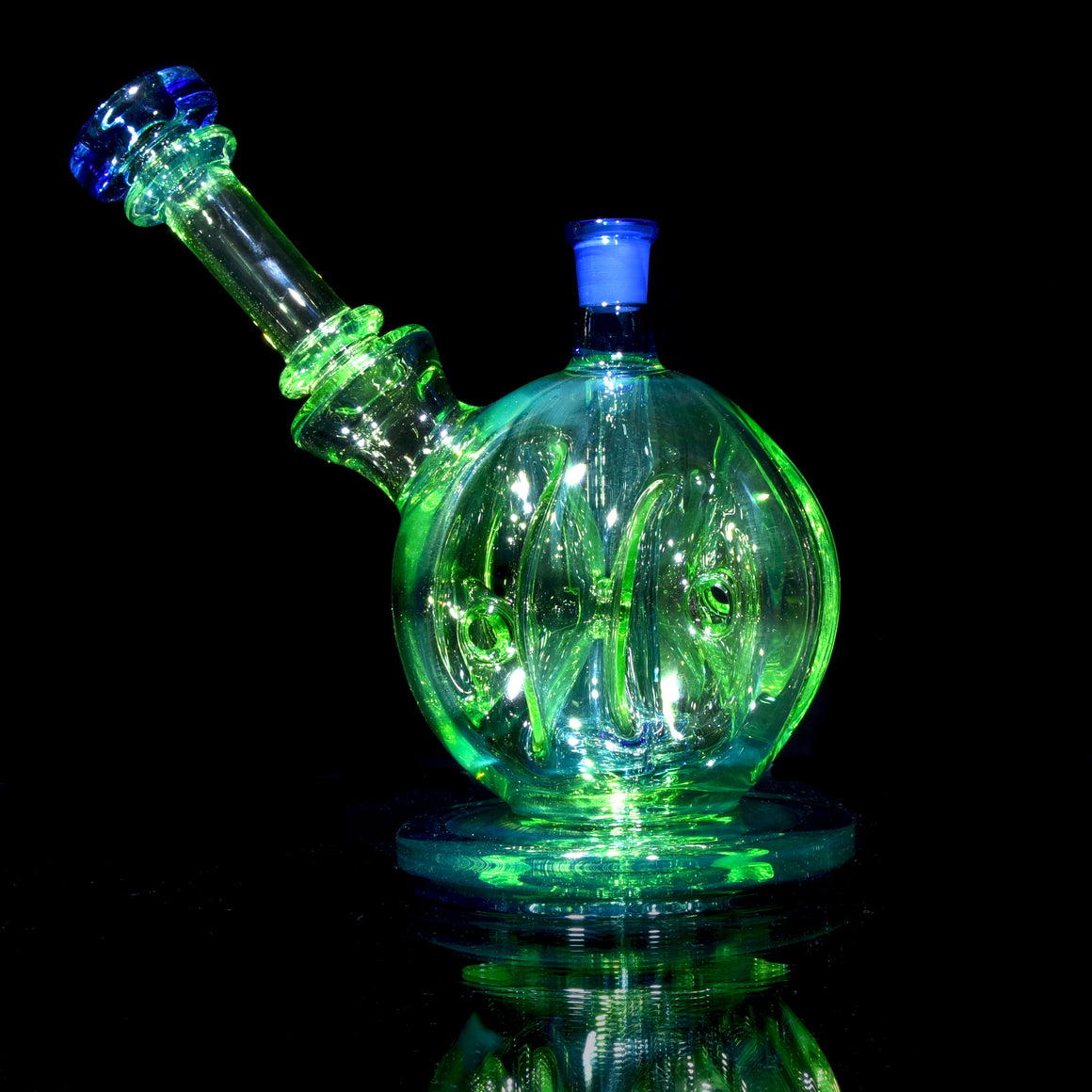 Full-color Swiss Sphere Bubbler Rig - Haterade/Blue Dream - 14mm Female