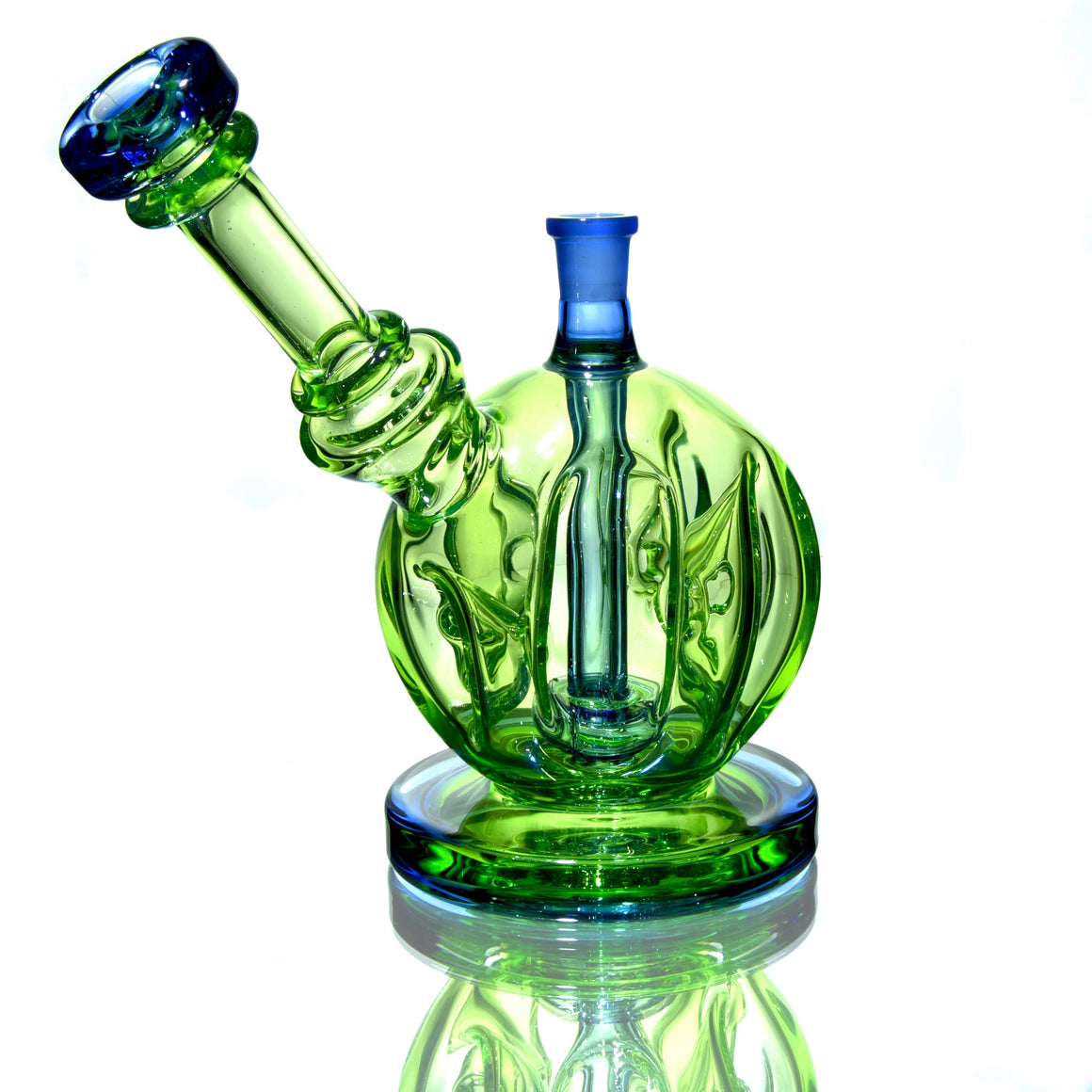 Full-color Swiss Sphere Bubbler Rig - Haterade/Blue Dream - 14mm Female