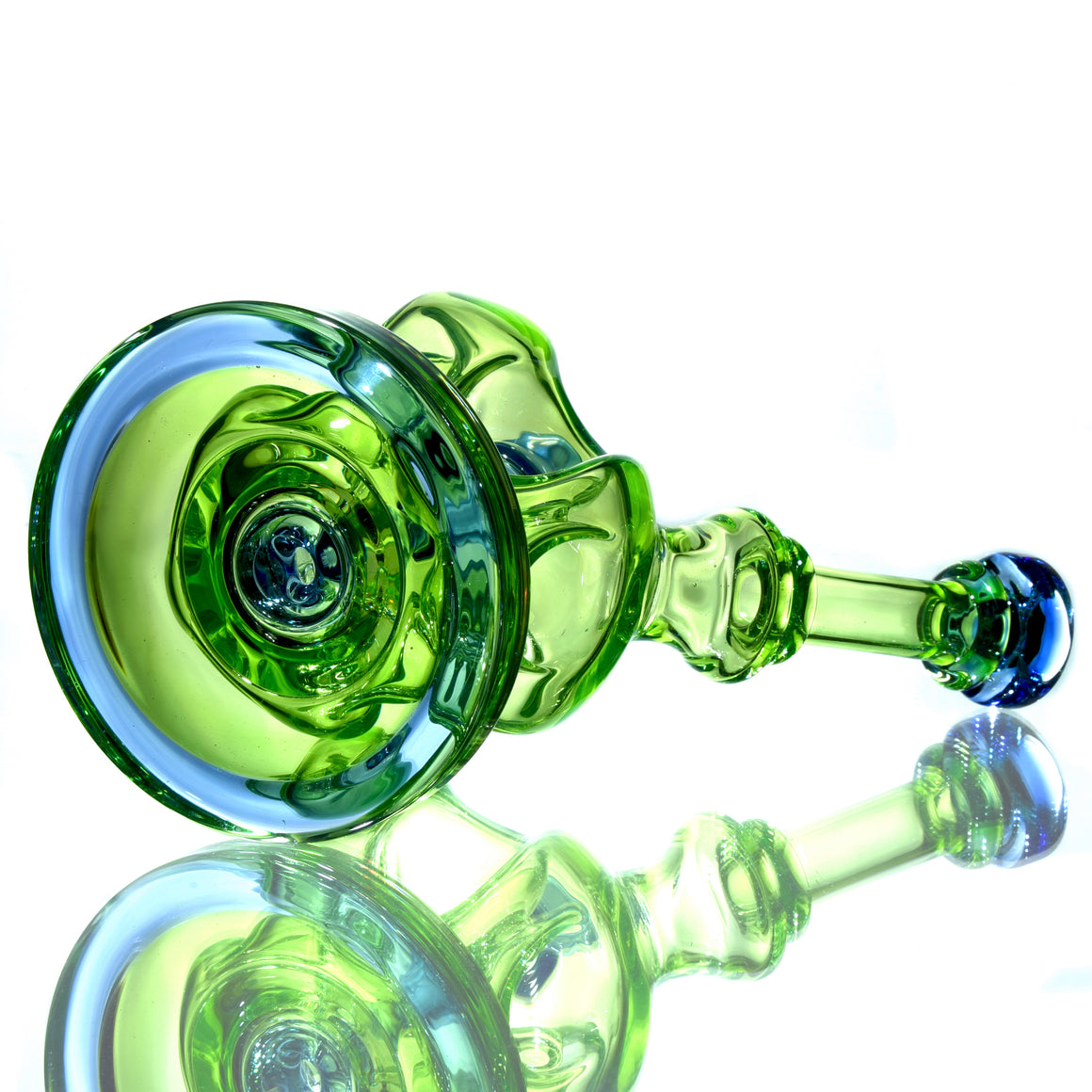 Full-color Swiss Sphere Bubbler Rig - Haterade/Blue Dream - 14mm Female