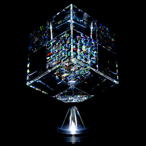 "Depth" Small-size Coldworked & Laminated Kinetic Glass Cube