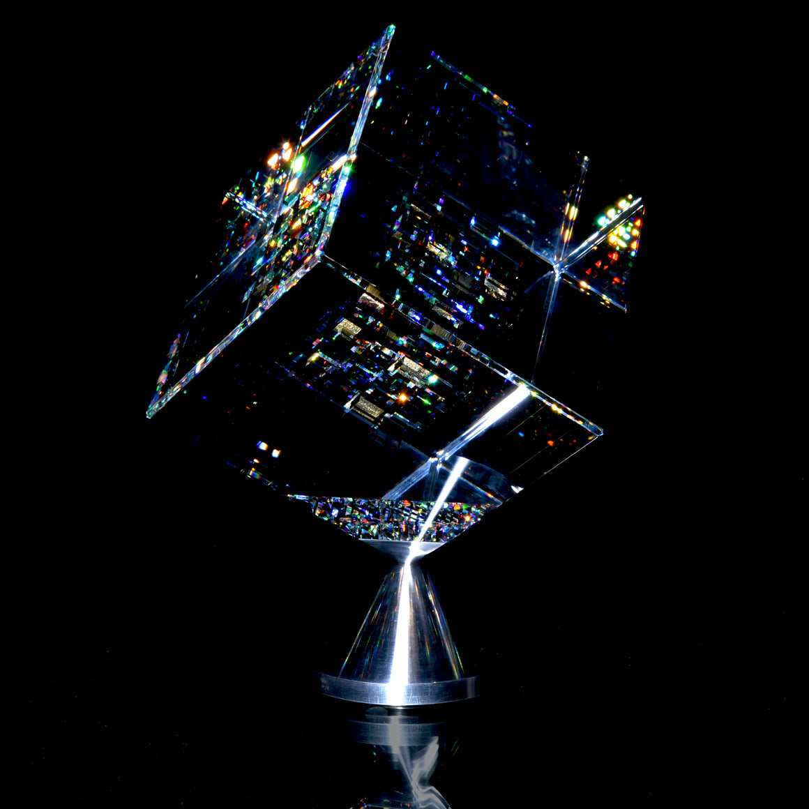 "Depth" Small-size Coldworked & Laminated Kinetic Glass Cube