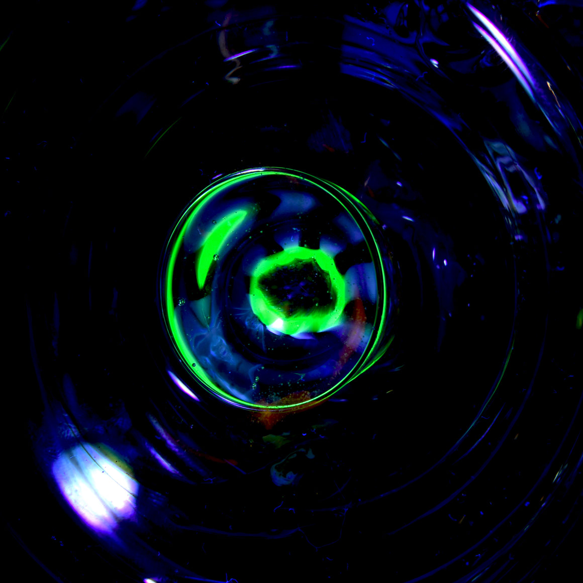 "Antaryatric" Tie Dye Twokah Recycler - Mai Tai w/ UV Millie Perc - 14mm Female w/ 10mm Adapter