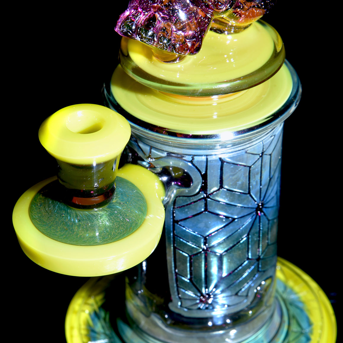 Custom Fully-worked Skull Elementum #1 - Dychroic Gold Amethyst/Roswell Gold/Fume - 10mm Female
