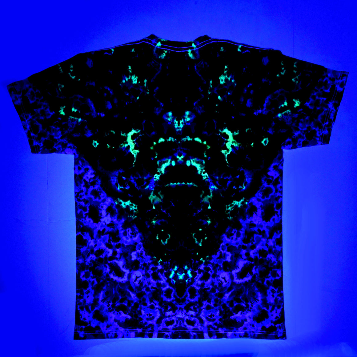Medium Tie Dye T-Shirt - UV Jailbird V Mandala Combo