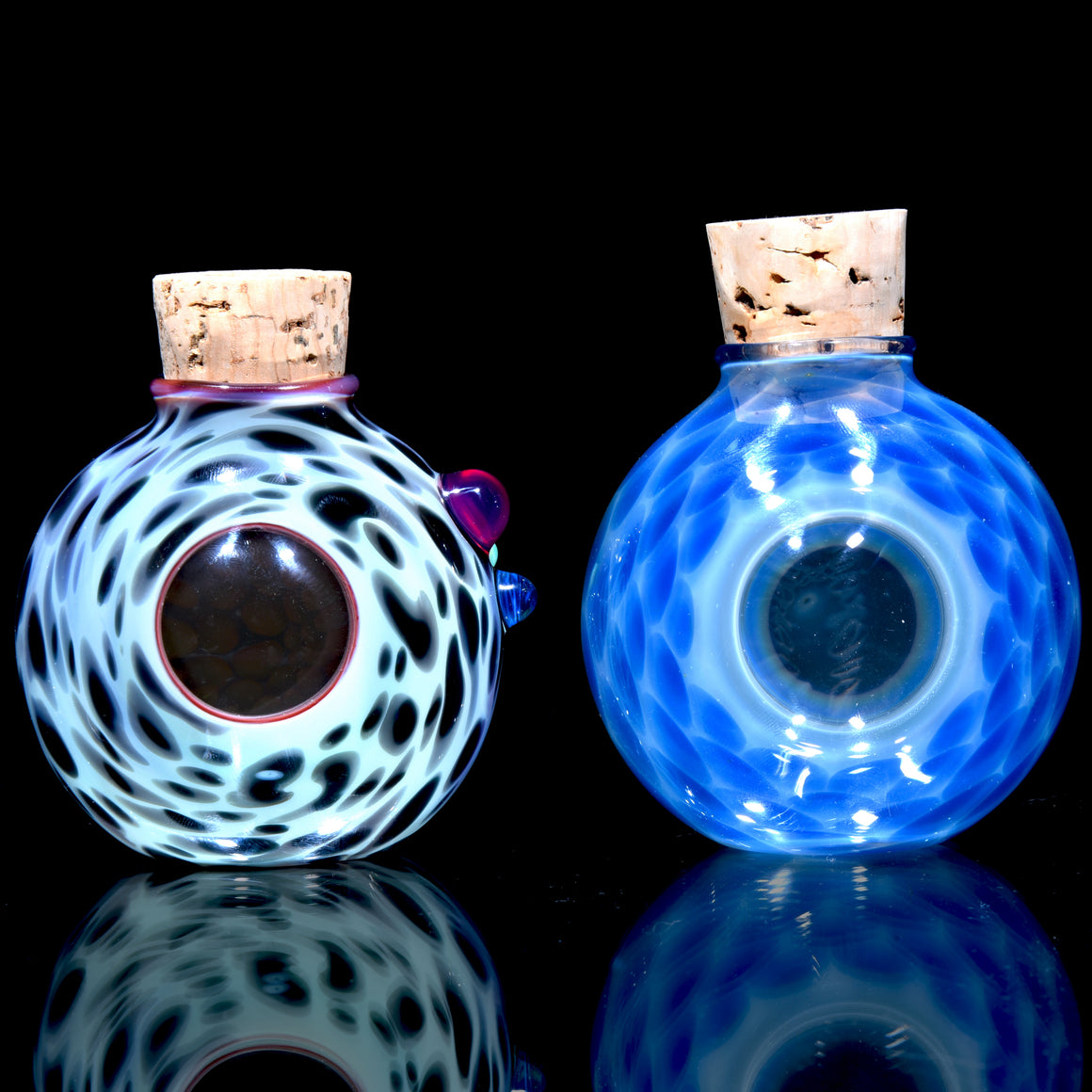 Corked Magnifying Leopard Tech Honeycomb Jar