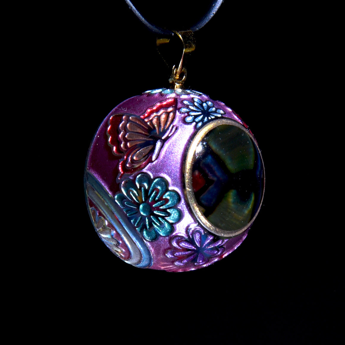 Butterfly Kaleidoscope Pendant - Electric Lavender