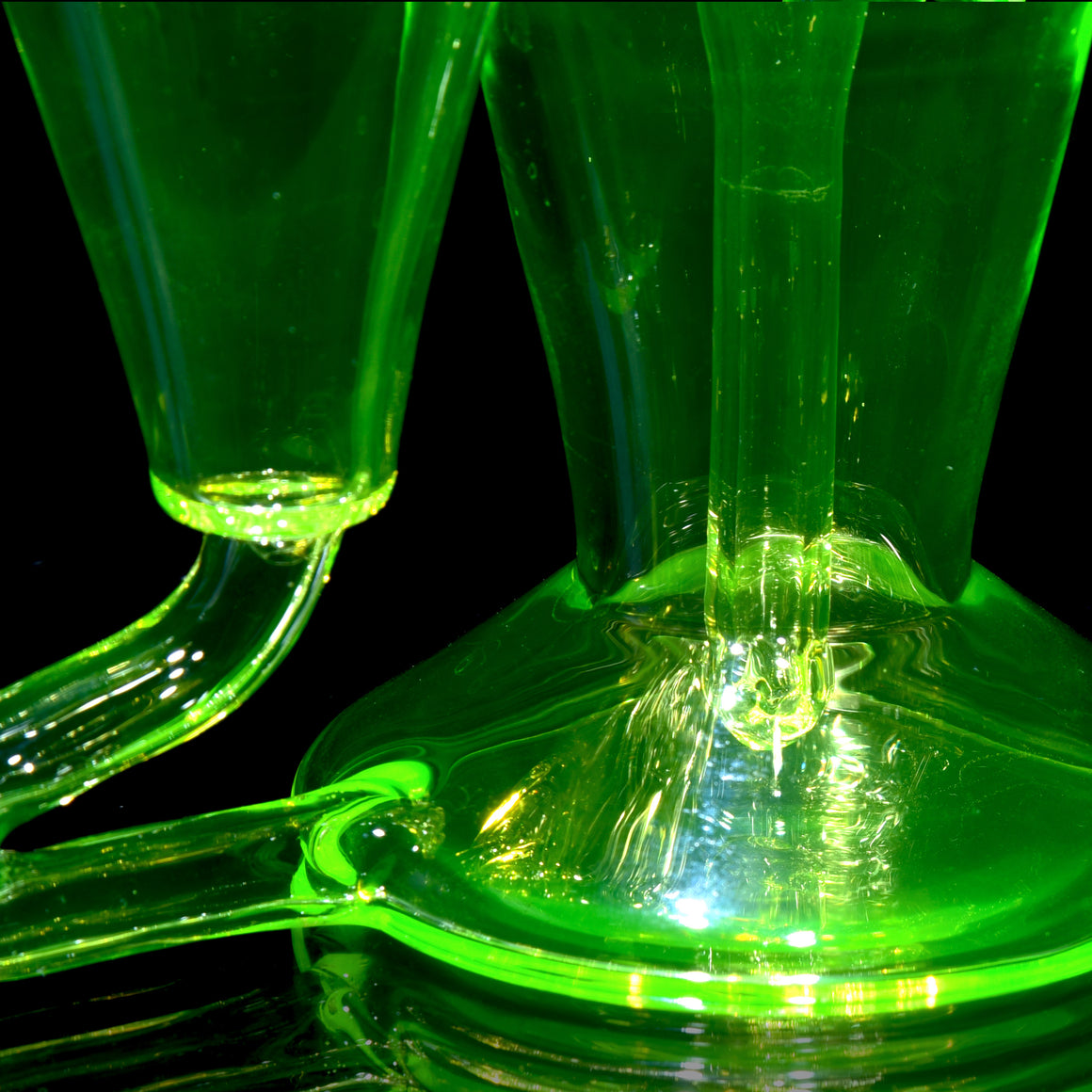 UV Reactive Classic Single-uptake Floating RBR-style Recycler w/ Blender Cap - Ion - 10mm Female