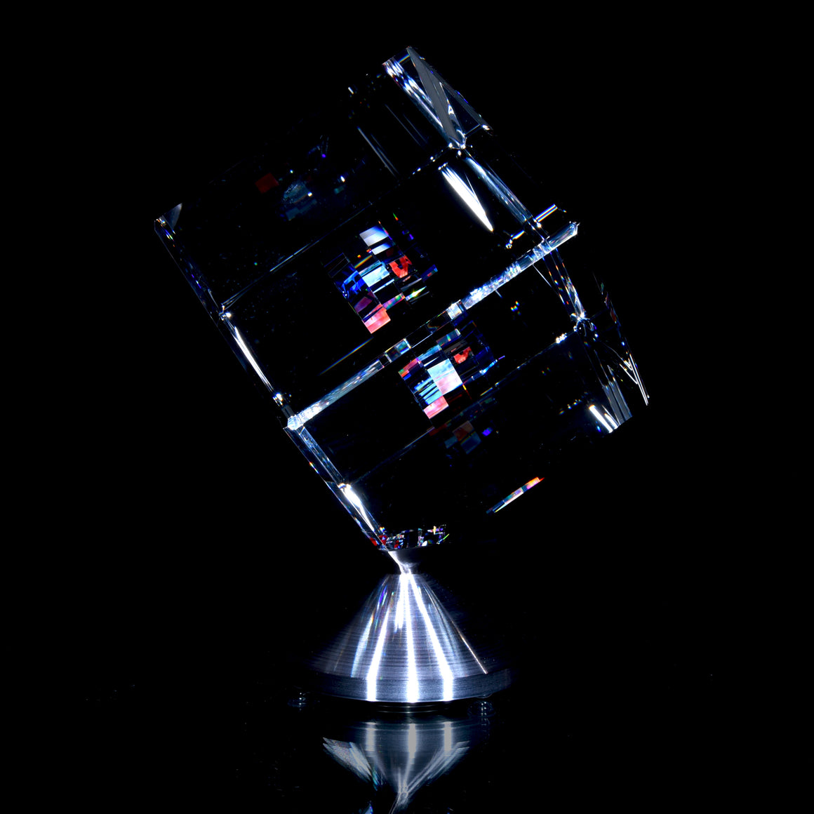 "Night Dancing" Coldworked Kinetic Glass Cube