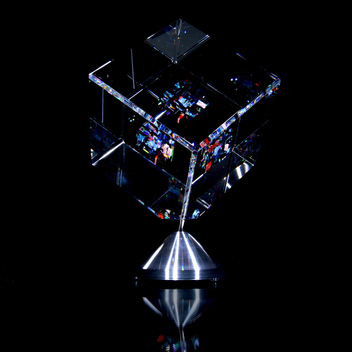"Night Dancing" Coldworked Kinetic Glass Cube
