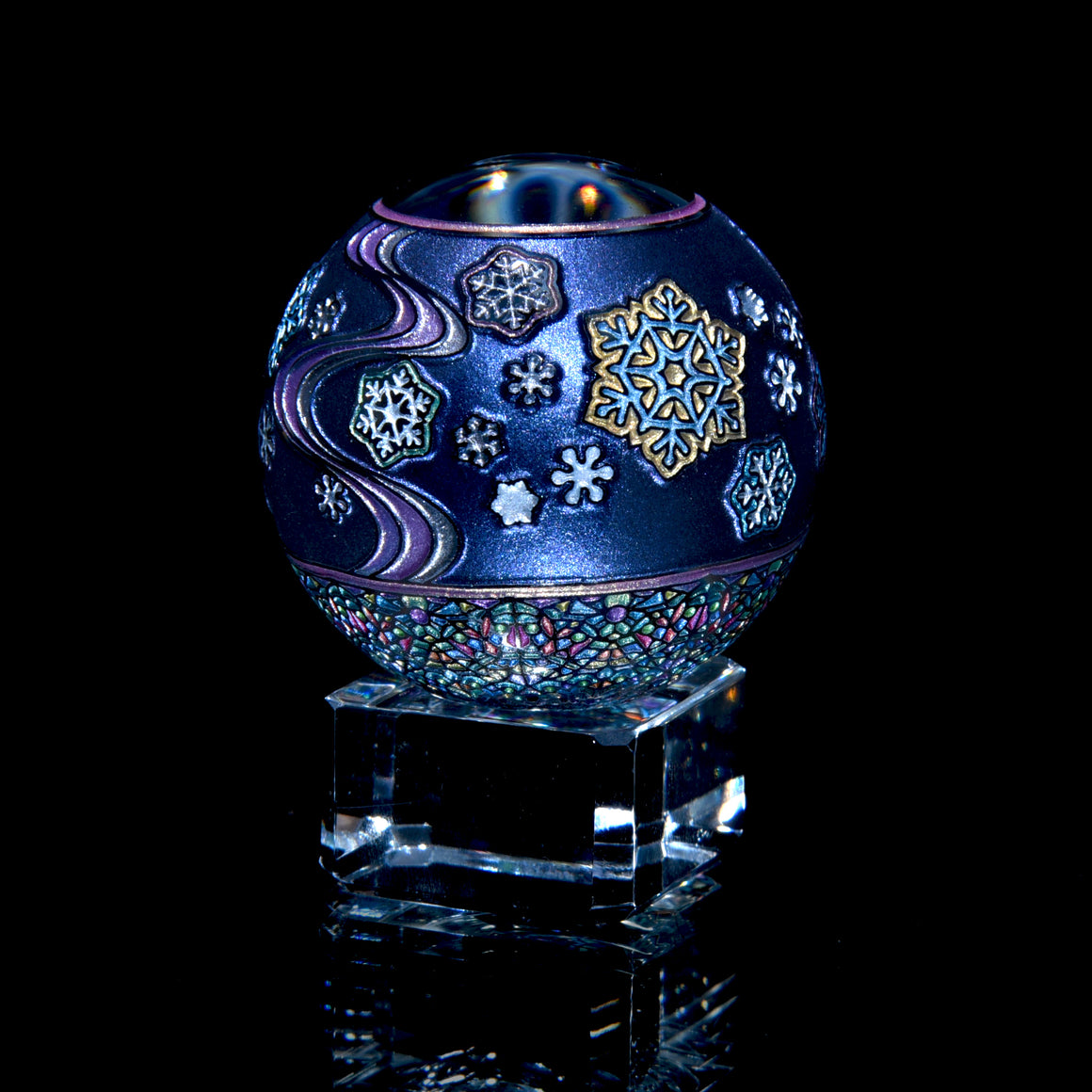 "Snowlight" in Midnight Blue - Kaleidoscope Marble (Borosilicate) - 1.5" Diameter
