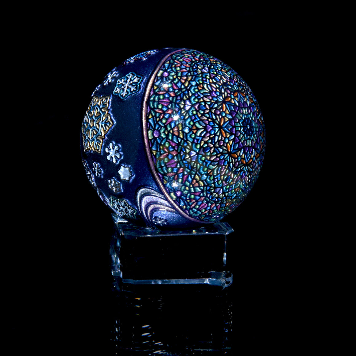 "Snowlight" in Midnight Blue - Kaleidoscope Marble (Borosilicate) - 1.5" Diameter