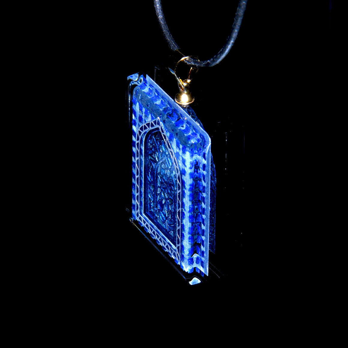 3D Vidriera Pendant - Blue/White