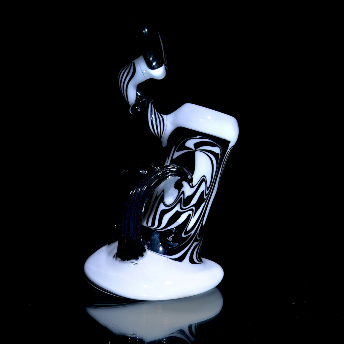 Black/White Linework Push Bubbler w/ Signature Millie