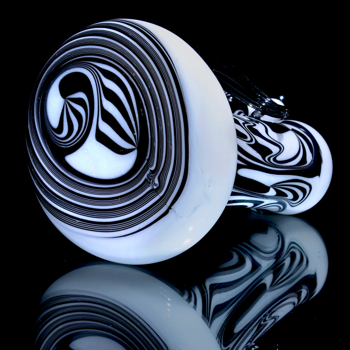 Black/White Linework Push Bubbler w/ Signature Millie