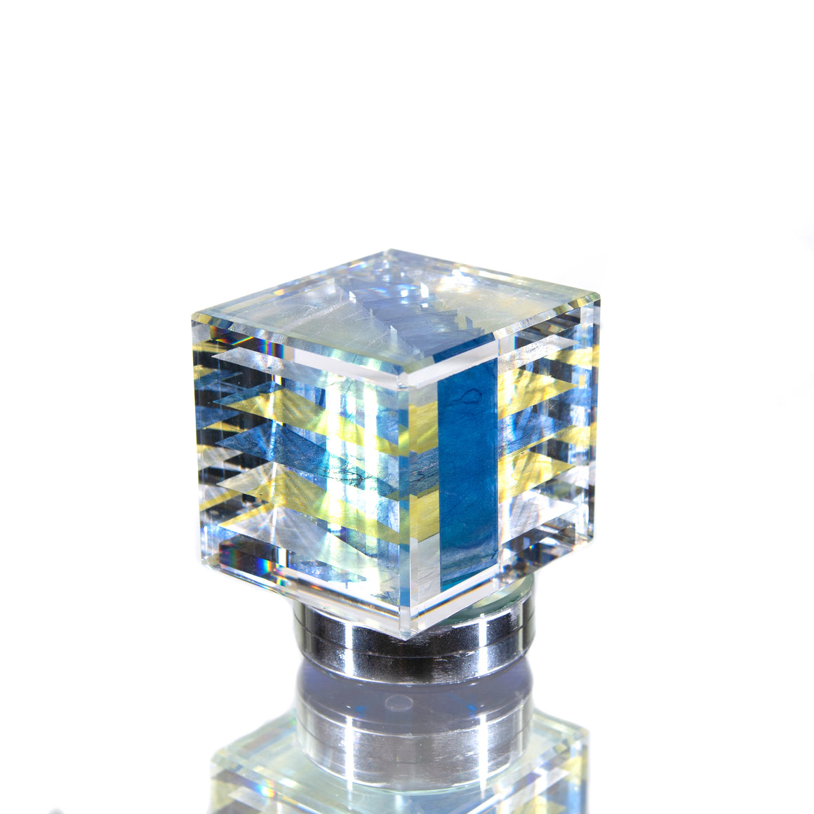 Japanese Paper/Dichroic Cube w/ Rotating Stand & Pelican Case