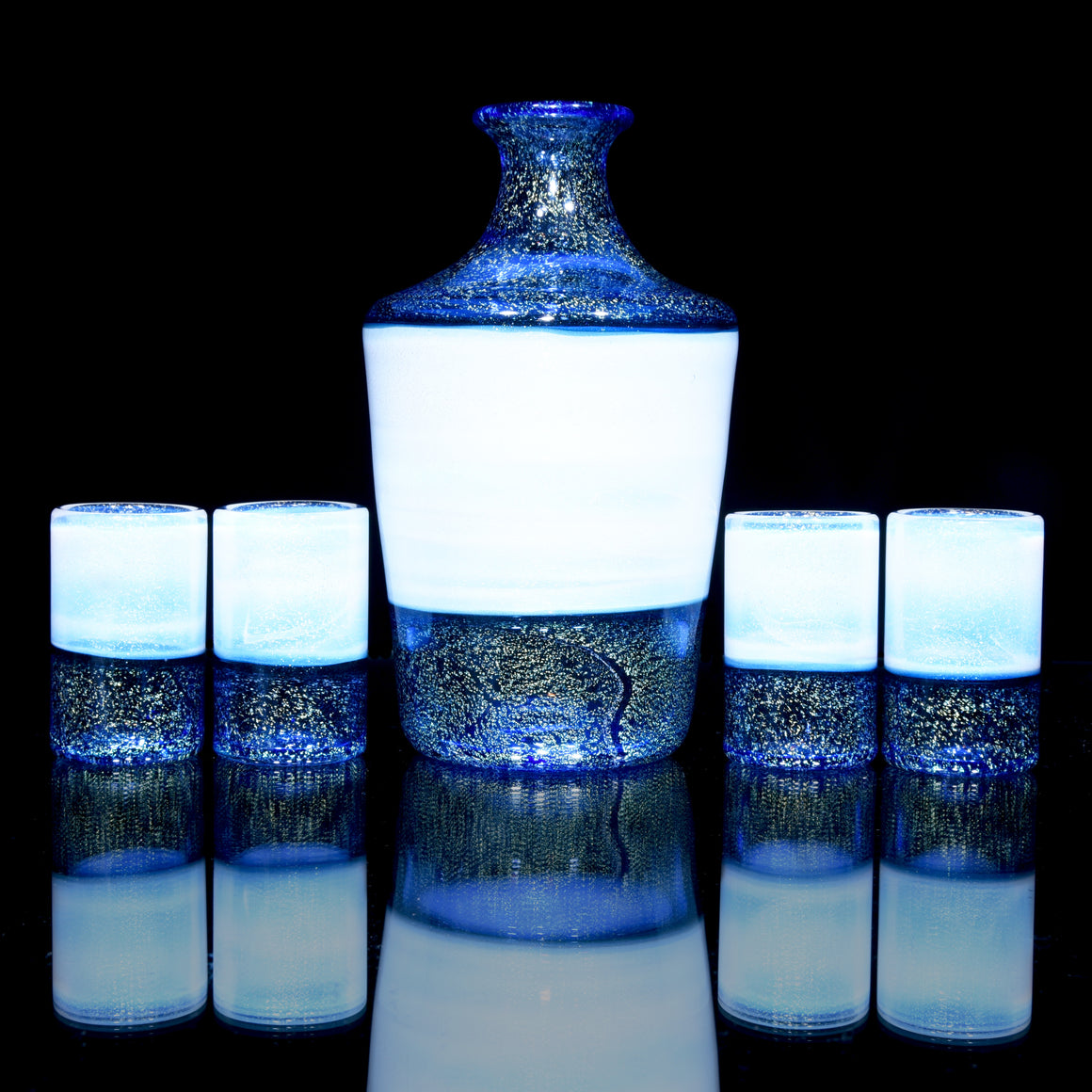 Fully-worked Dichroic Ghost/Brilliant Blue Pint Glass & Corked Tokkuri Sake Set