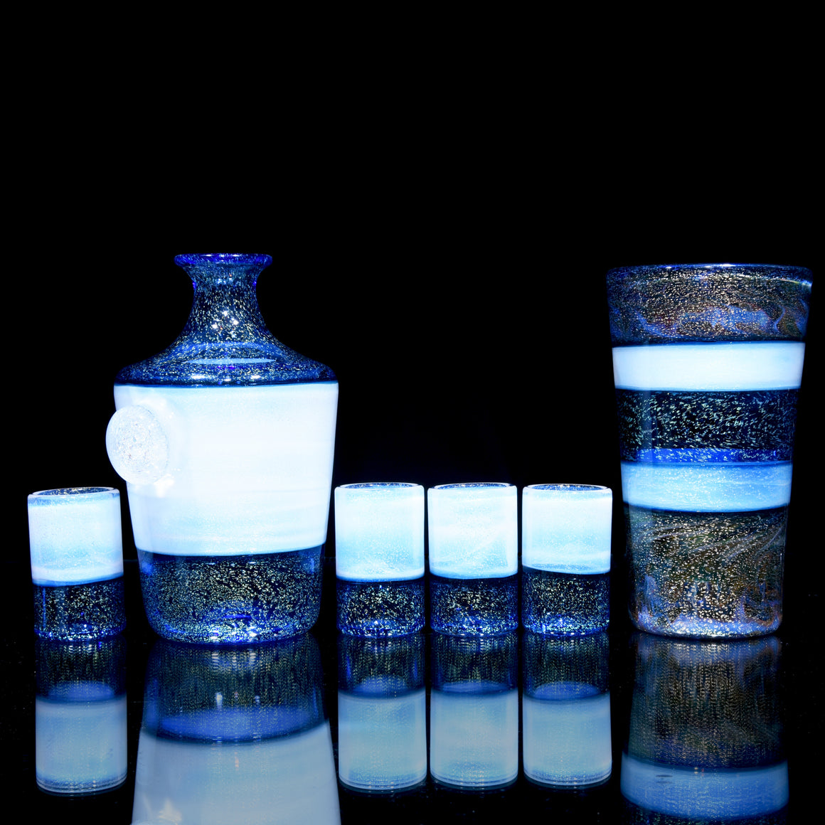 Fully-worked Dichroic Ghost/Brilliant Blue Pint Glass & Sake Set