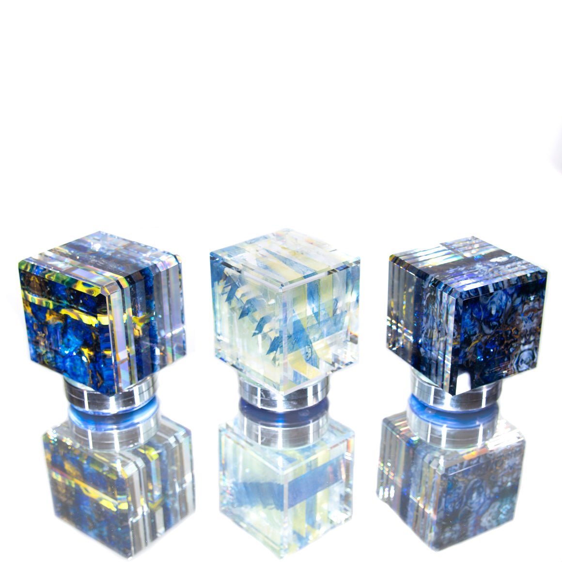 Japanese Paper/Dichroic Cube w/ Rotating Stand & Pelican Case